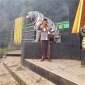 Thần c